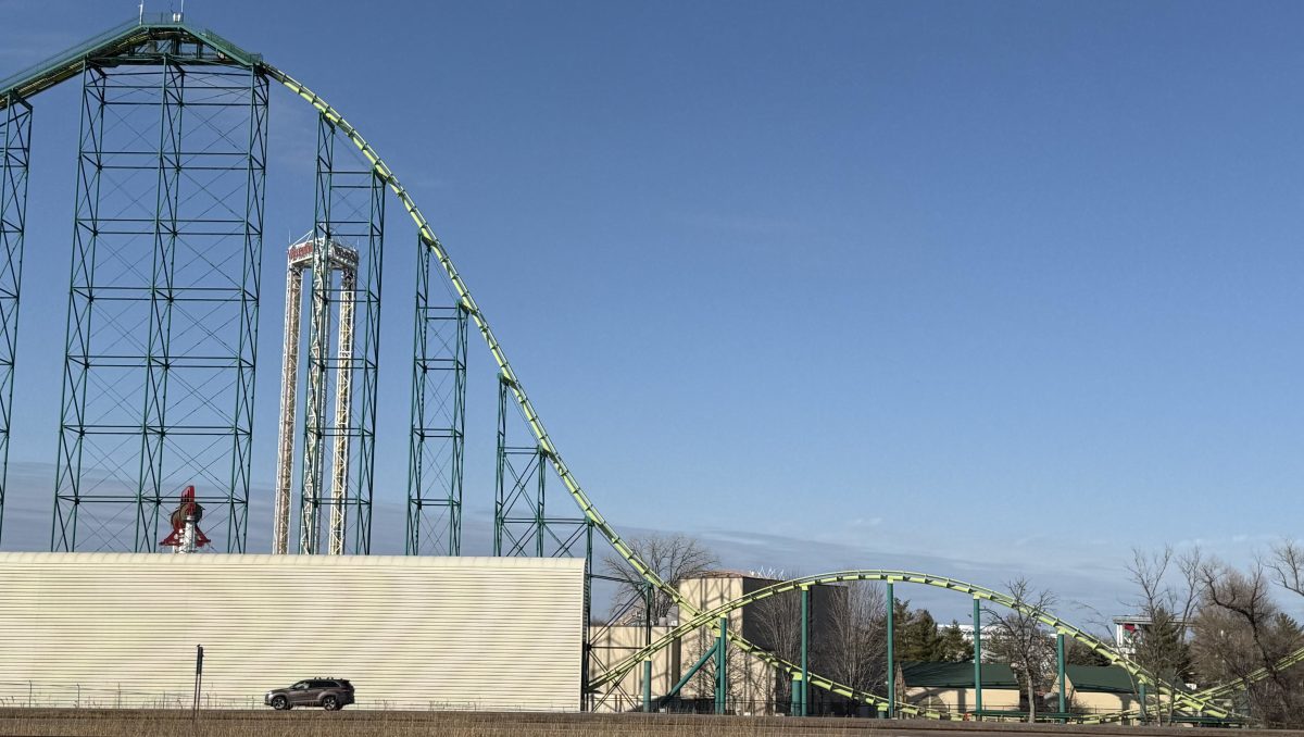 Valleyfair. Wild Thing in foreground, Power Tower and Xtreme Swing in the background (March 2025)