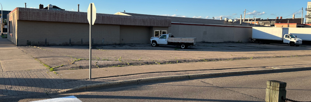 Former Berens Supermarket (June 2024)